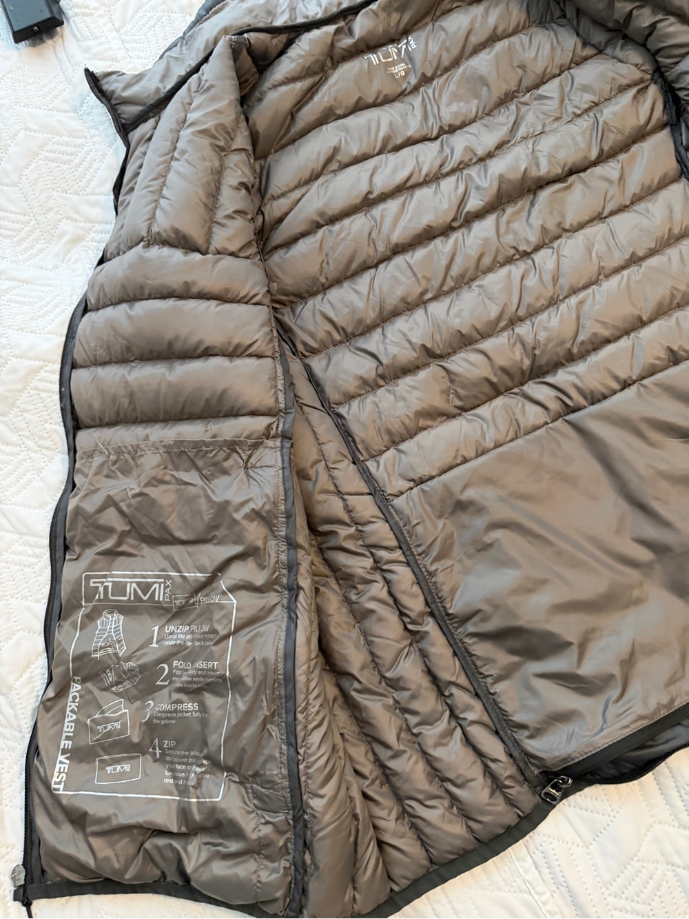 Lightweight Quilted Puffer Vest in Charcoal Gray - Picture 2 of 7